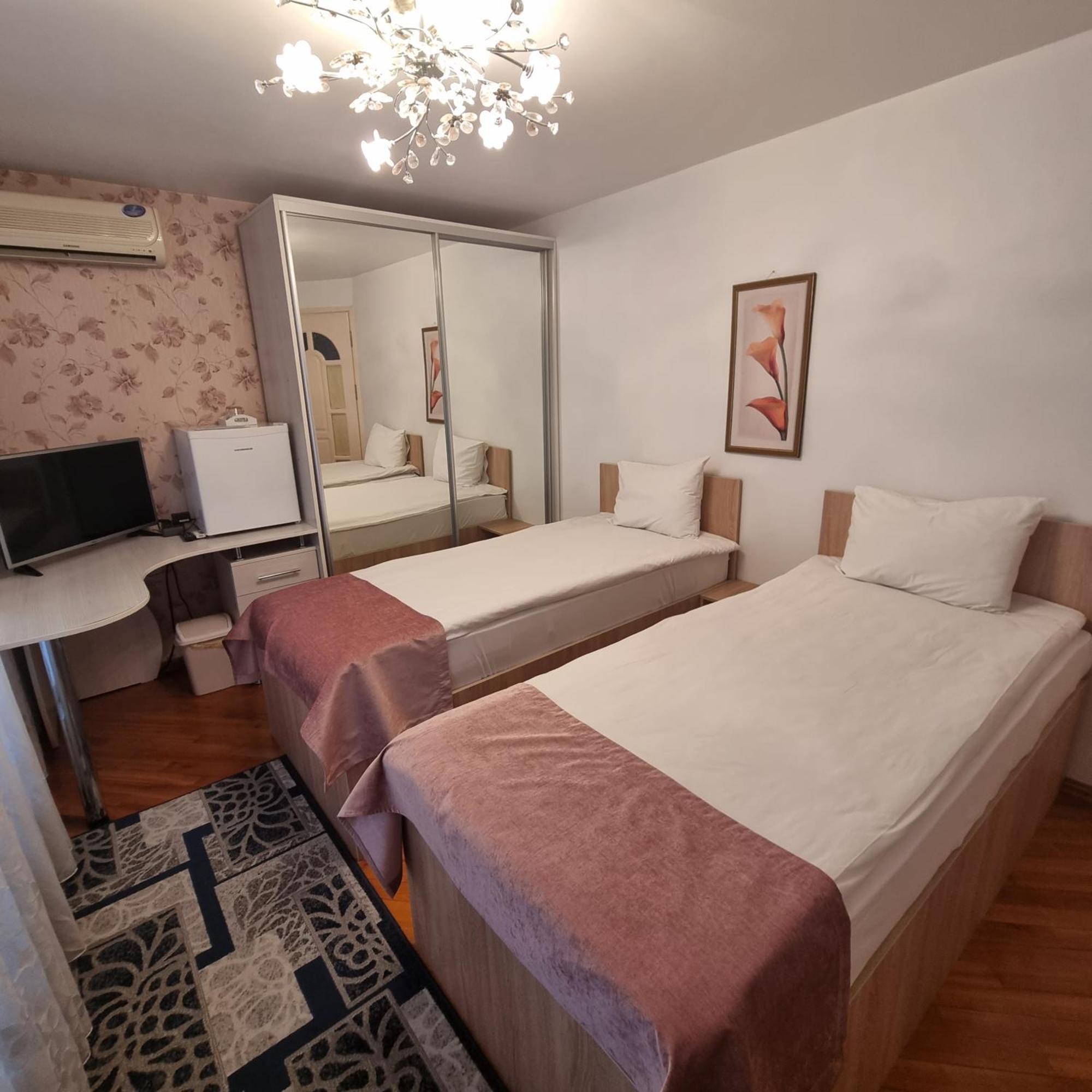 Hotel Home Sweet Home Кишинів Екстер'єр фото